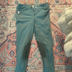 Tailored Sportsman 24